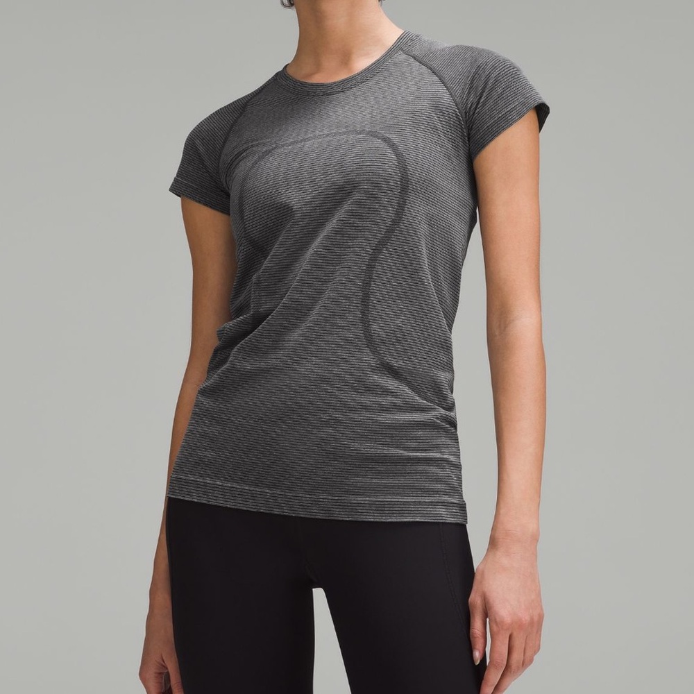 Swiftly Tech Short Sleeve Black w/ white stripes